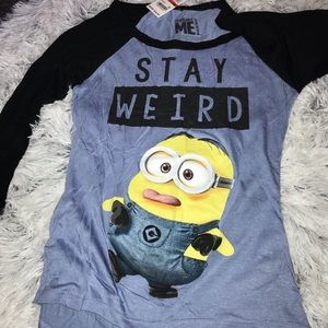 Minion “stay weird” mid-sleeve shirt.